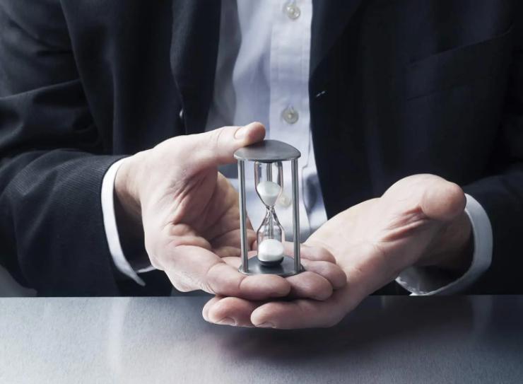 A股公告精选 | 长城军工(601606.SH)经历10天7板，风险提示